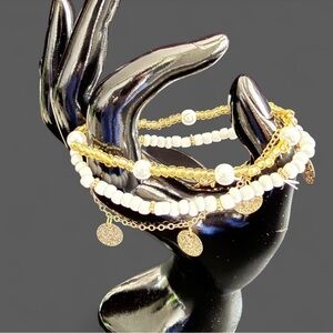 (NEW) Elegant Gold and White Beaded Bracelet Set